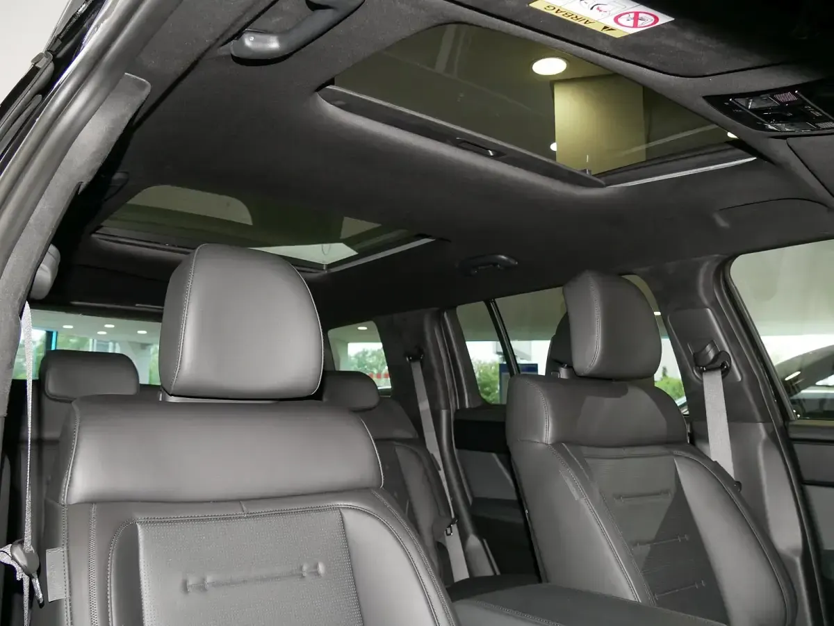 Neu Hyundai Santa Fe Blackline 239 PS (175 kW) 2026 Abyss black / mic SUV
