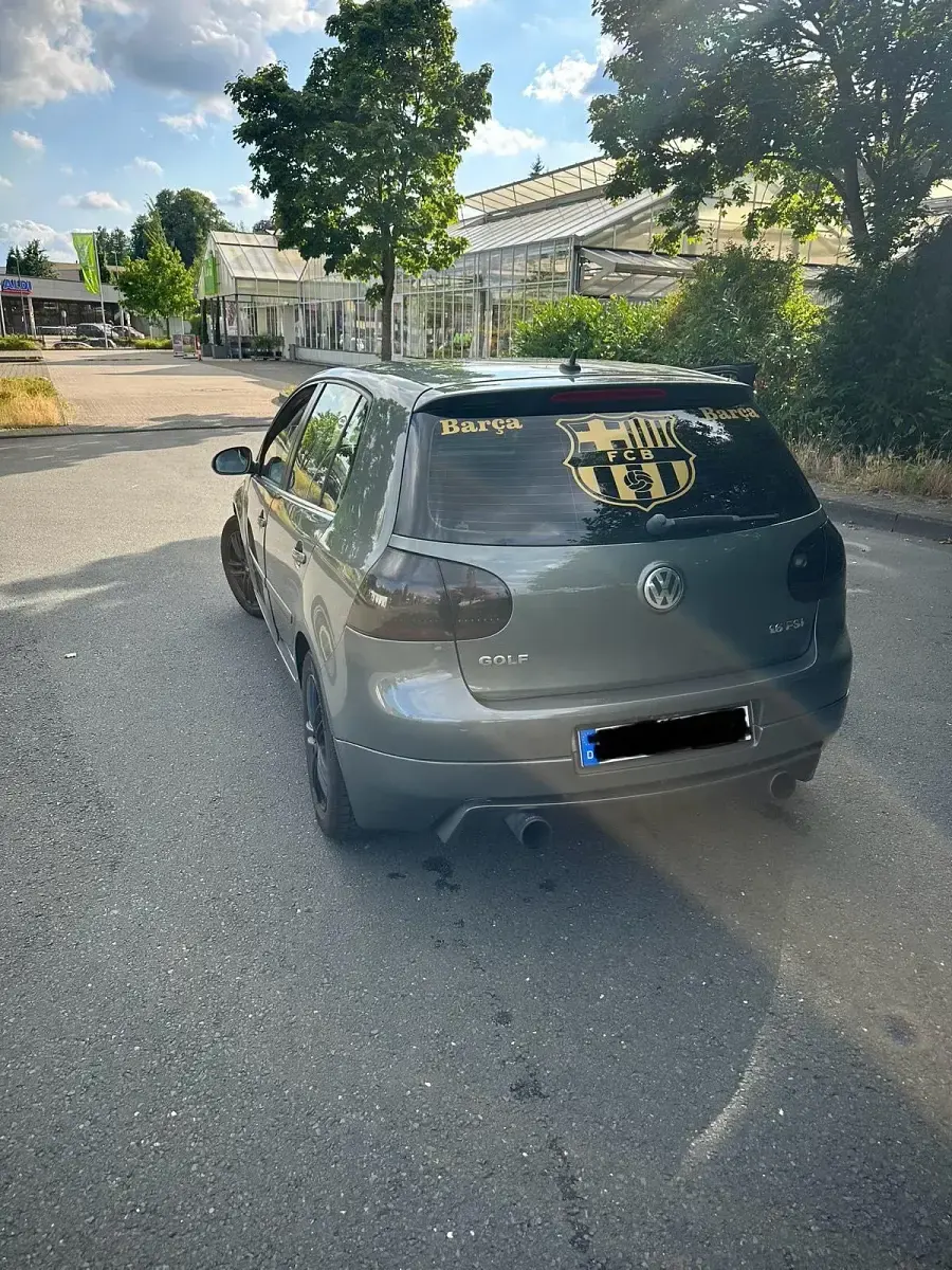 Gebraucht VW Golf V 115 PS (84 kW) 2004 Andere farben Kleinwagen