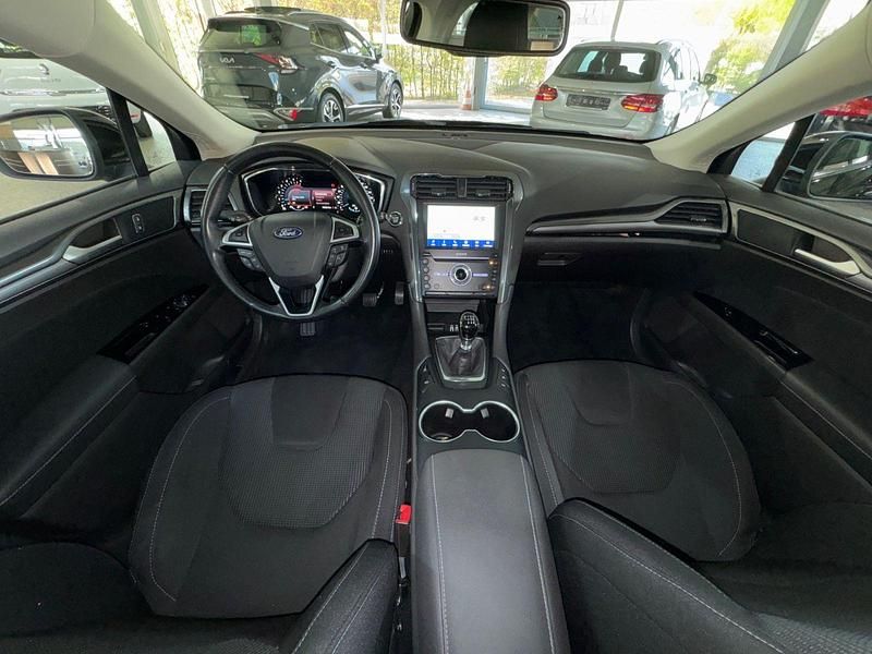 Gebraucht Ford Mondeo Titanium 150 PS (110 kW) 2022 Schwarz Kombi