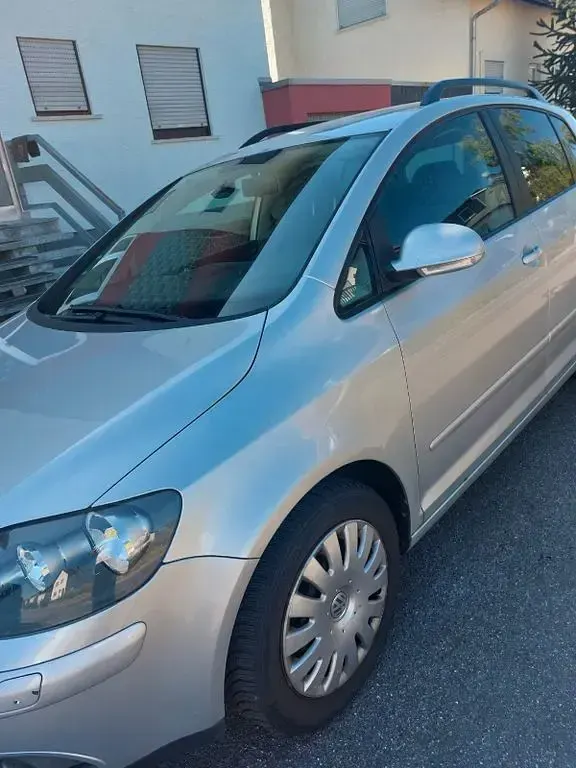 Gebraucht VW Golf Plus Cross Comfortline 122 PS (89 kW) 2008 Silber Van / Kleinbus