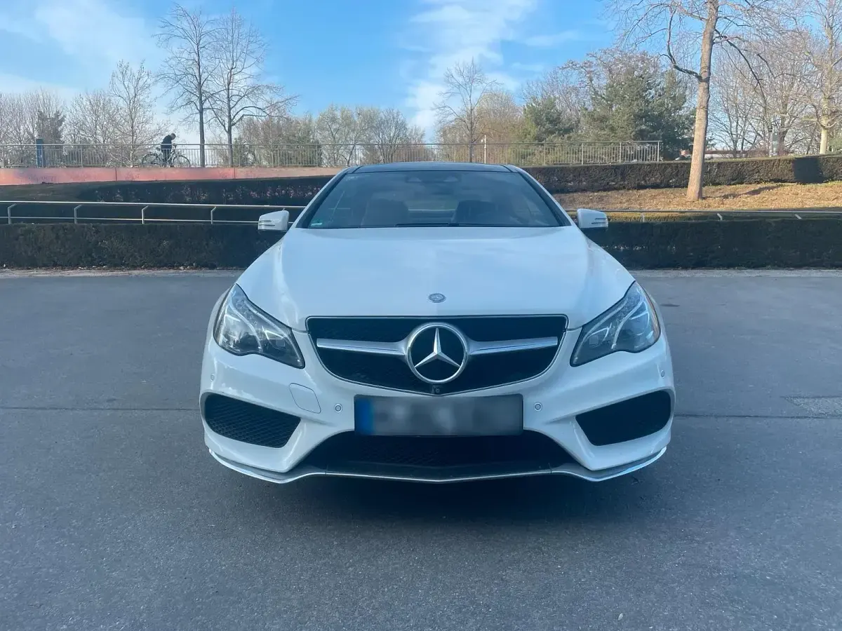 Gebraucht Mercedes E400 333 PS (244 kW) 2014 Weiß Coupé
