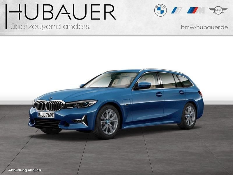 Blau Gebraucht 2022 BMW 320e Luxury Line Kombi | 23.890 € (Guter Preis) - Bild 1/4
