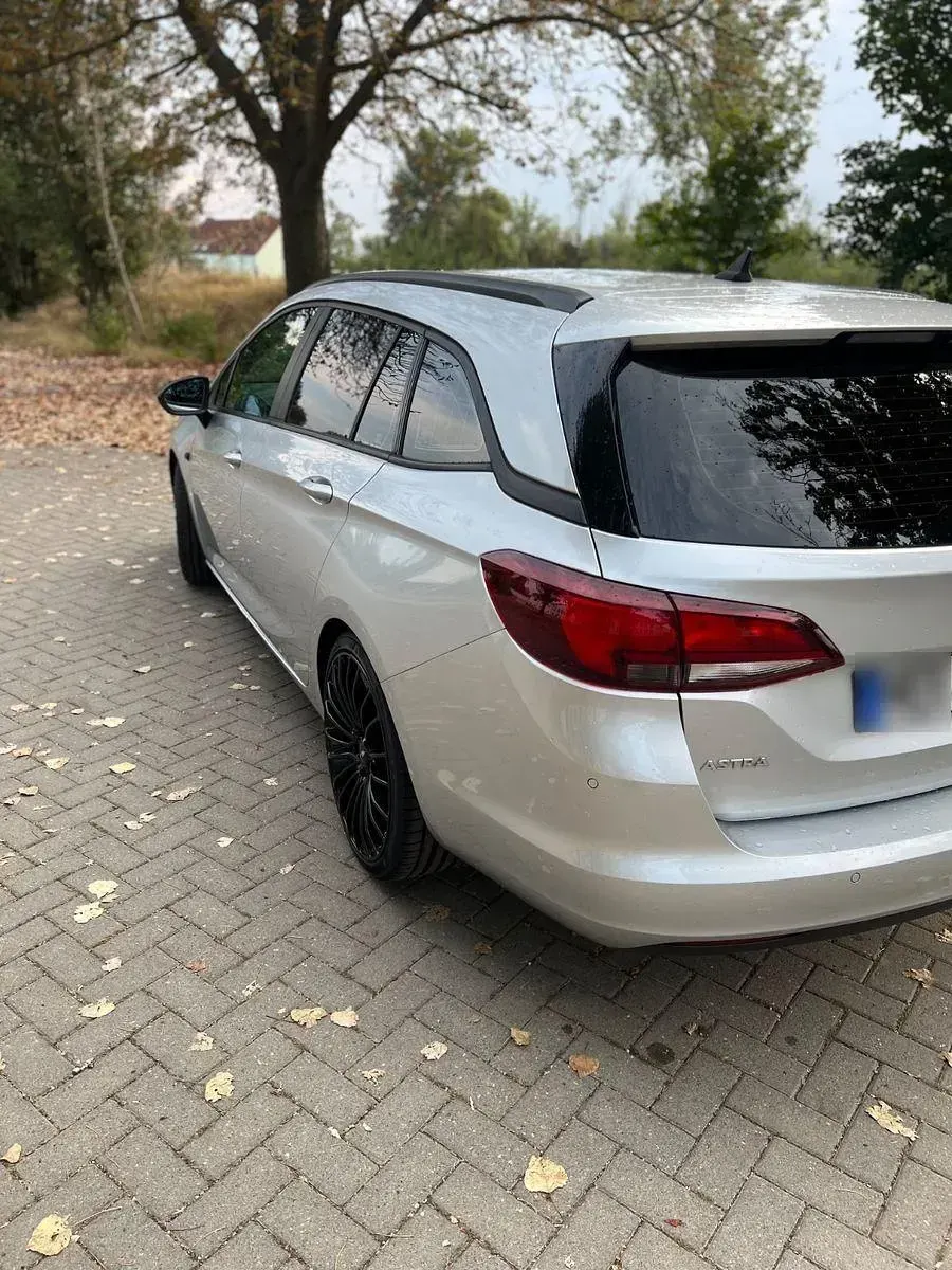 Gebraucht Opel Astra Edition 150 PS (110 kW) 2016 Silber Kombi