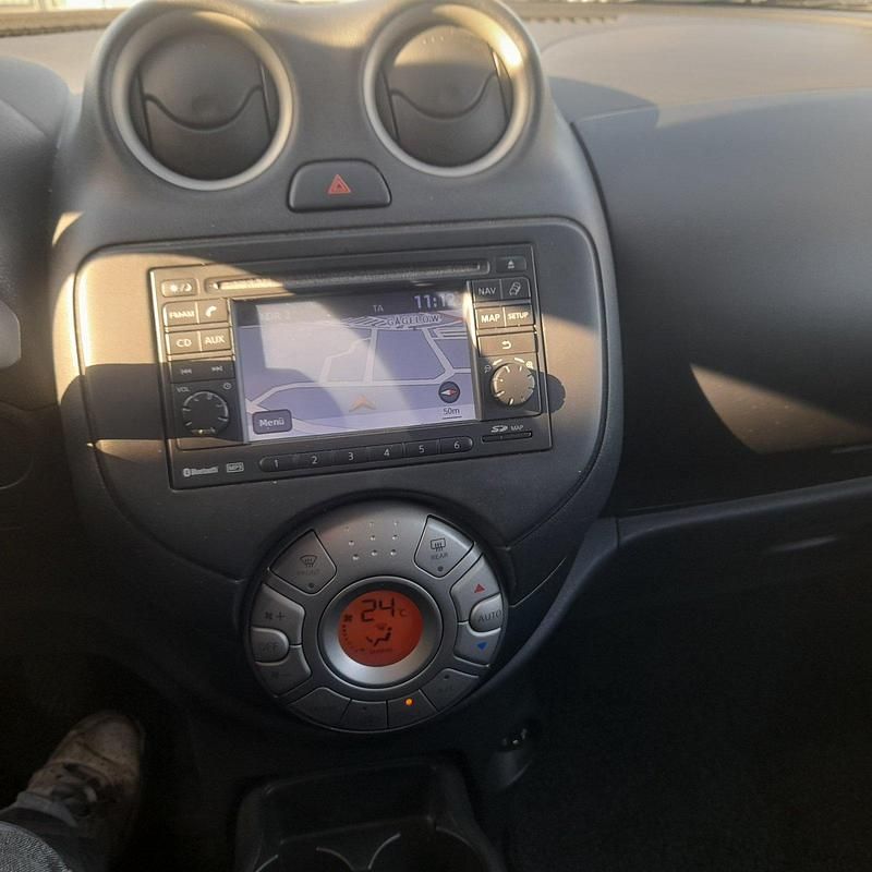 Gebraucht Nissan Micra 80 PS (58 kW) 2011 Violet Kleinwagen