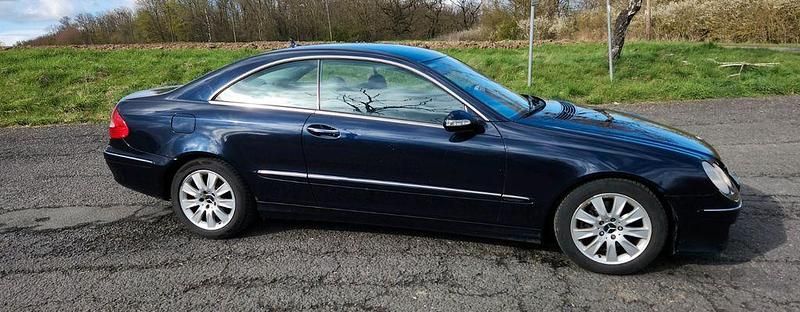 Gebraucht Mercedes CLK200 Elegance 184 PS (135 kW) 2008 Blau Coupé