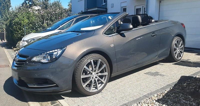 Gebraucht Opel Cascada Innovation 170 PS (125 kW) 2016 Grau Cabrio