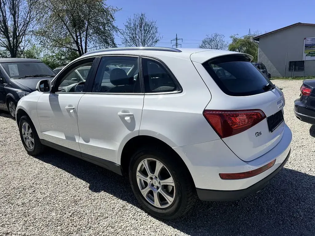 Używany Audi Q5 Ambiente 179 KM (131 kW) 2009 Biały SUV