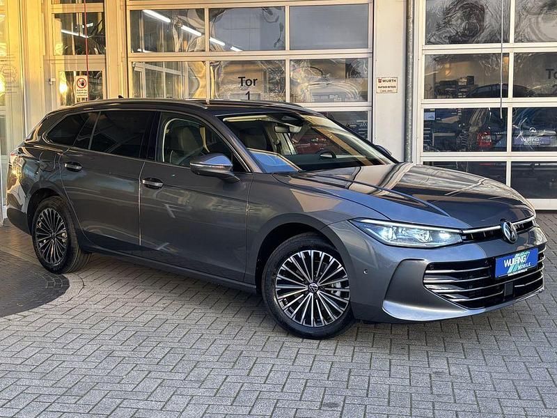Neu VW Passat Elegance 150 PS (110 kW) 2025 Diabasgrau Kombi