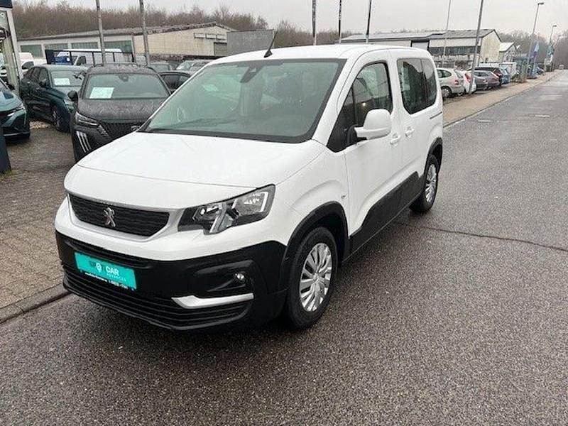 Weiß Gebraucht 2021 Peugeot Rifter Active Van / Kleinbus | 17.399 € (Guter Preis) - Bild 1/1