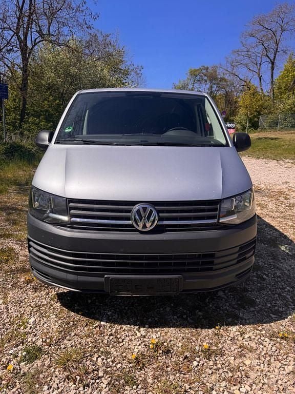 Second-hand VW Transporter 150 CP (110 kW) 2018 Argintiu Van