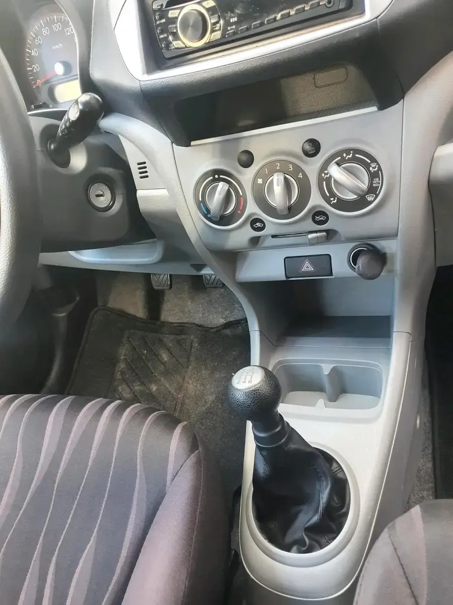 Gebraucht Nissan Pixo 76 PS (55 kW) 2011 Blau Kleinwagen