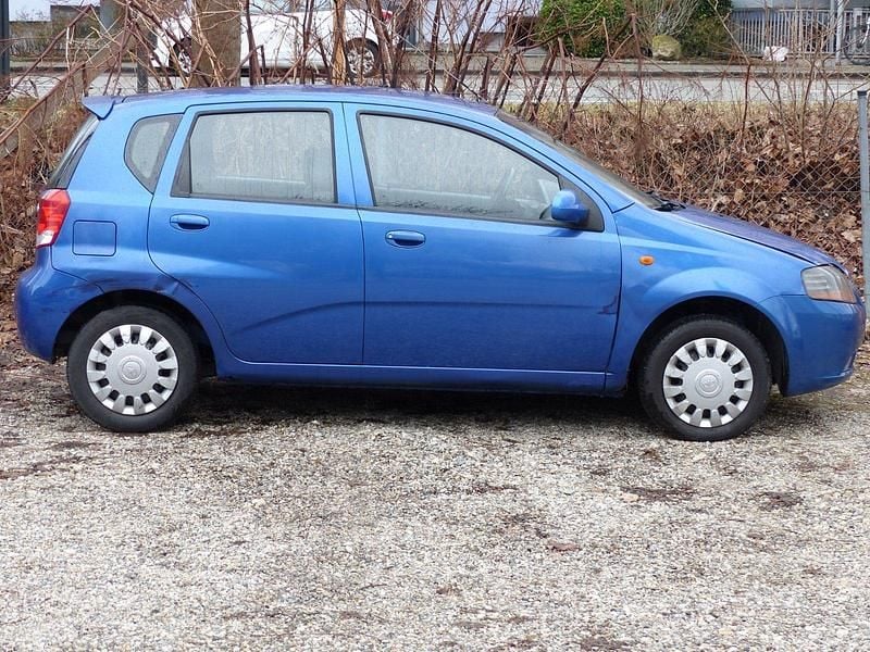 Gebraucht Chevrolet Kalos 94 PS (69 kW) 2004 Blau Kleinwagen