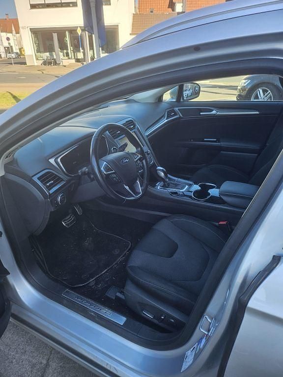 Gebraucht Ford Mondeo Titanium 160 PS (117 kW) 2015 Silber Kombi