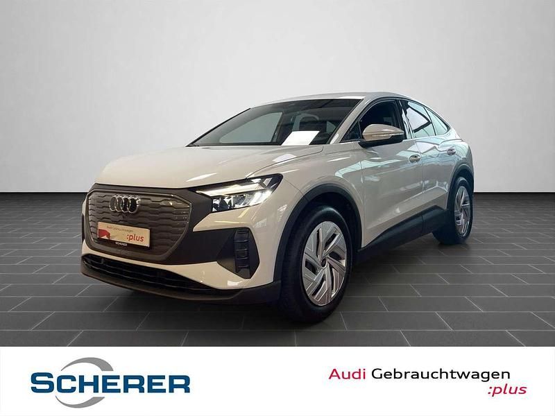 Gletscherweiß metallic Gebraucht 2022 Audi Q4 Sportback e-tron SUV | 22.960 € (Superpreis) - Bild 1/4