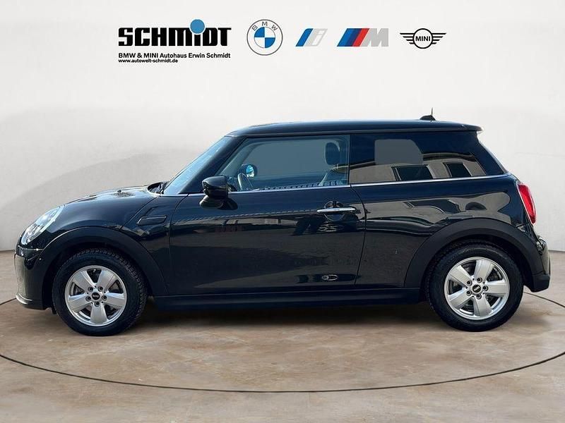 Gebraucht Mini Cooper Essential 136 PS (100 kW) 2024 Schwarz Kleinwagen