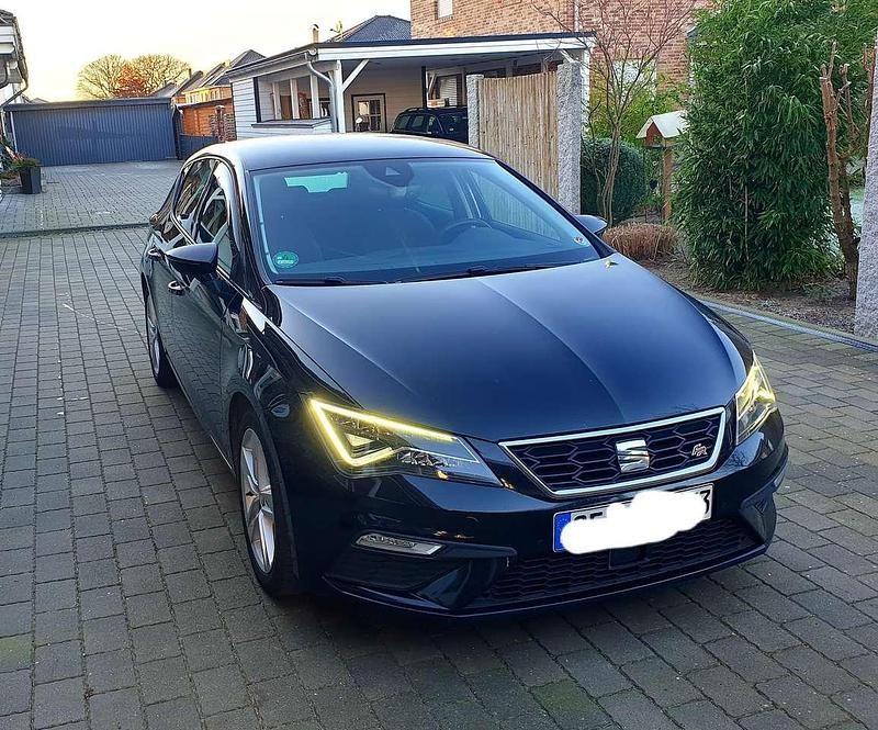 Schwarz Gebraucht 2017 Seat Leon Limousine | 14.450 € (Etwas zu teuer) - Bild 1/4