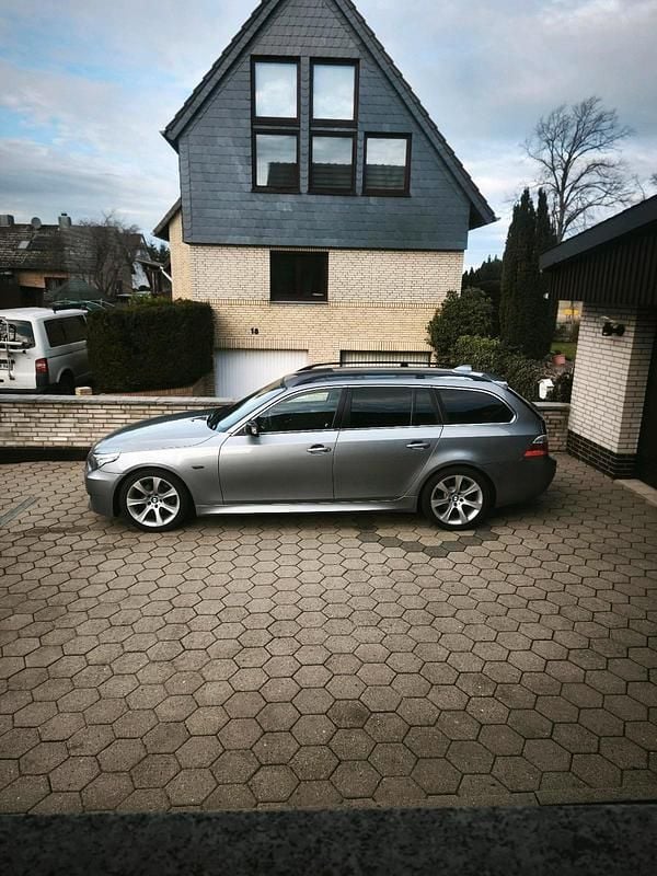Gebraucht BMW 525 192 PS (141 kW) 2004 Grau Kombi