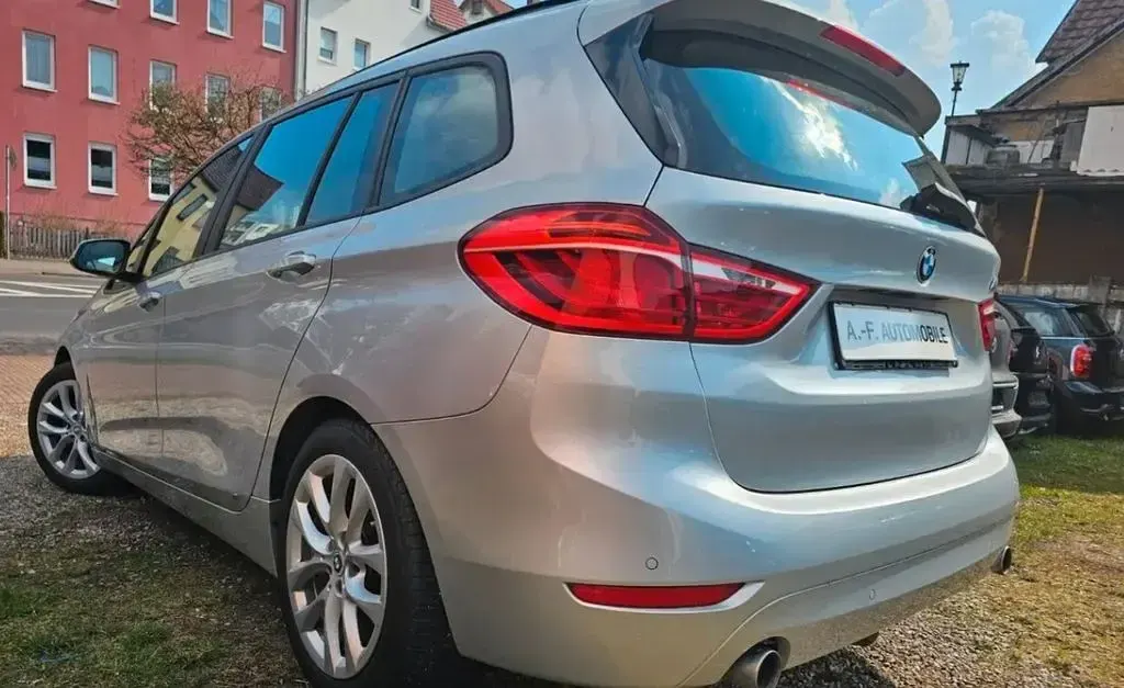 Gebraucht BMW 220 Gran Tourer 190 PS (139 kW) 2017 Silber Van / Kleinbus
