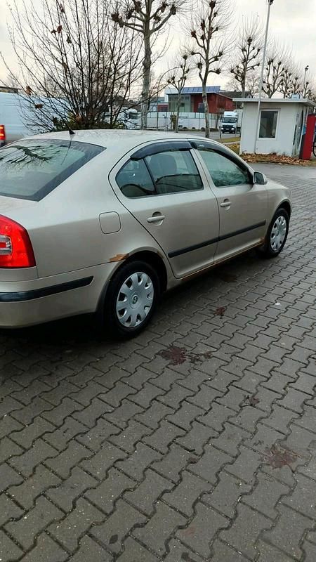 Gebraucht Skoda Octavia 102 PS (75 kW) 2006 Gold Limousine