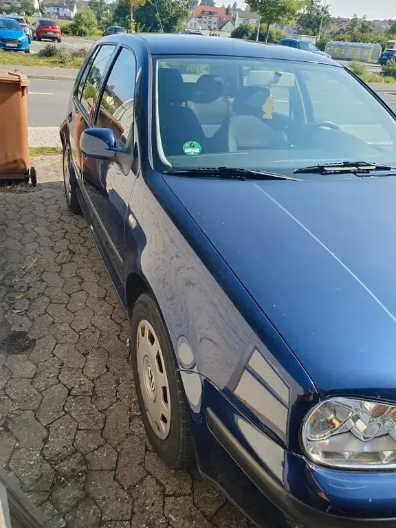Gebraucht VW Golf IV Comfortline 102 PS (75 kW) 2001 Blau Limousine