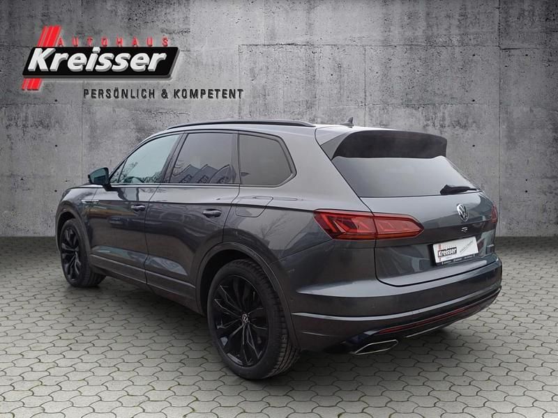 Gebraucht VW Touareg R 462 PS (339 kW) 2021 Grau SUV