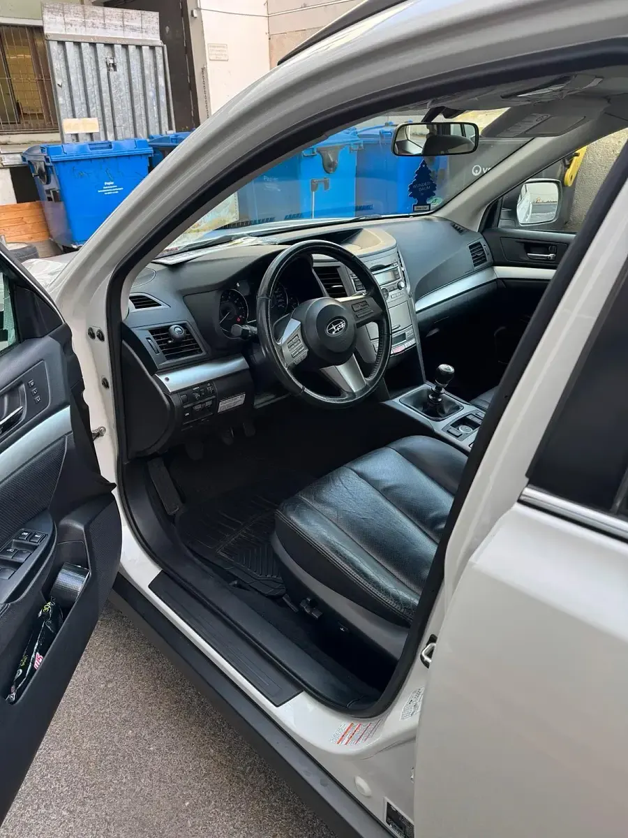 Gebraucht Subaru Outback 167 PS (122 kW) 2010 Weiß Kombi