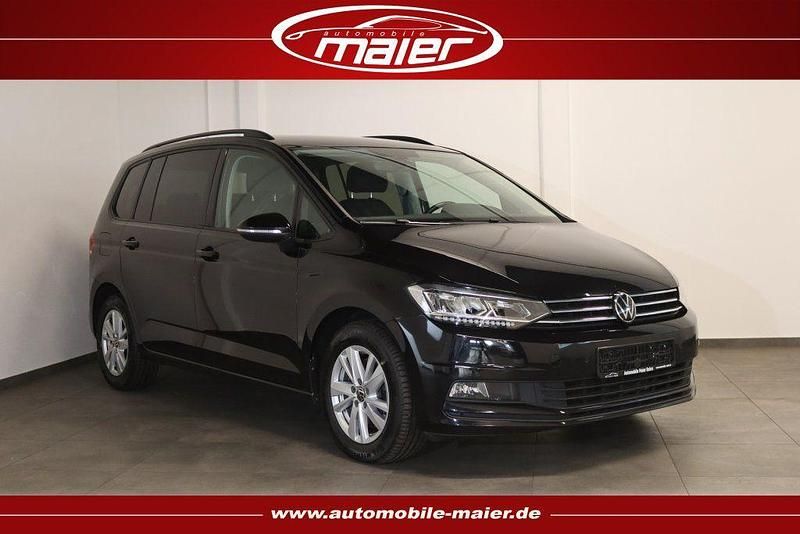 Schwarz Gebraucht 2021 VW Touran Comfortline Van / Kleinbus | 17.900 € (Fairer Preis) - Bild 1/4