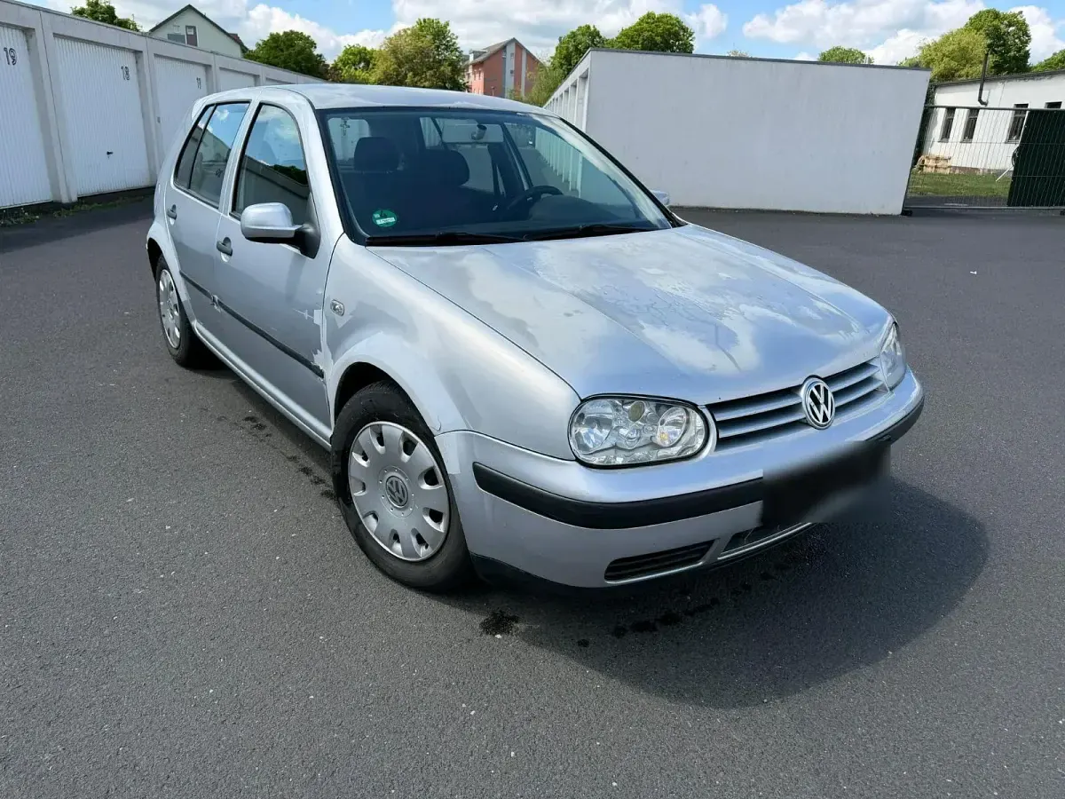 Gebraucht VW Golf IV 101 PS (74 kW) 2001 Silber Limousine