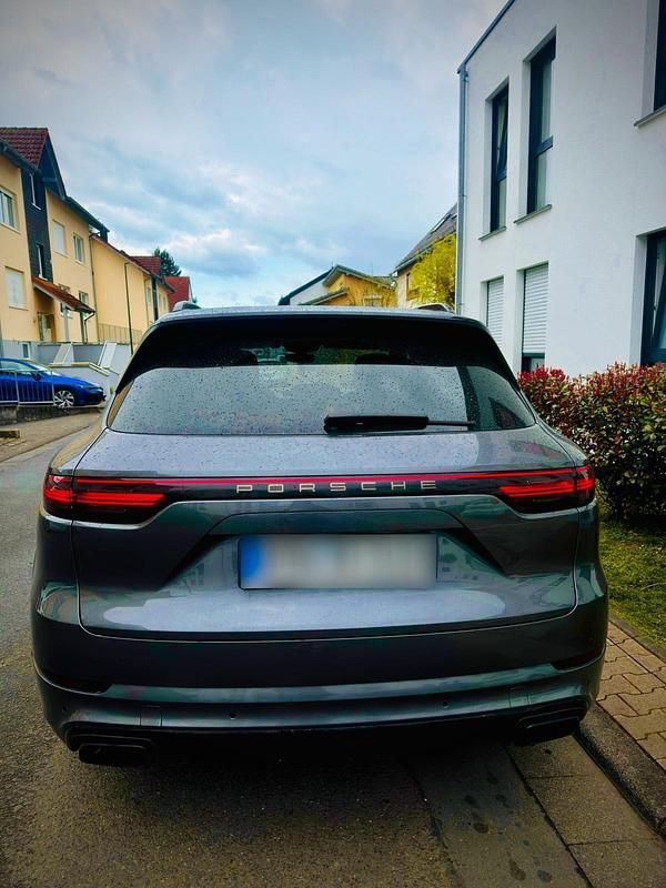 Gebraucht Porsche Cayenne 340 PS (250 kW) 2018 Grau SUV