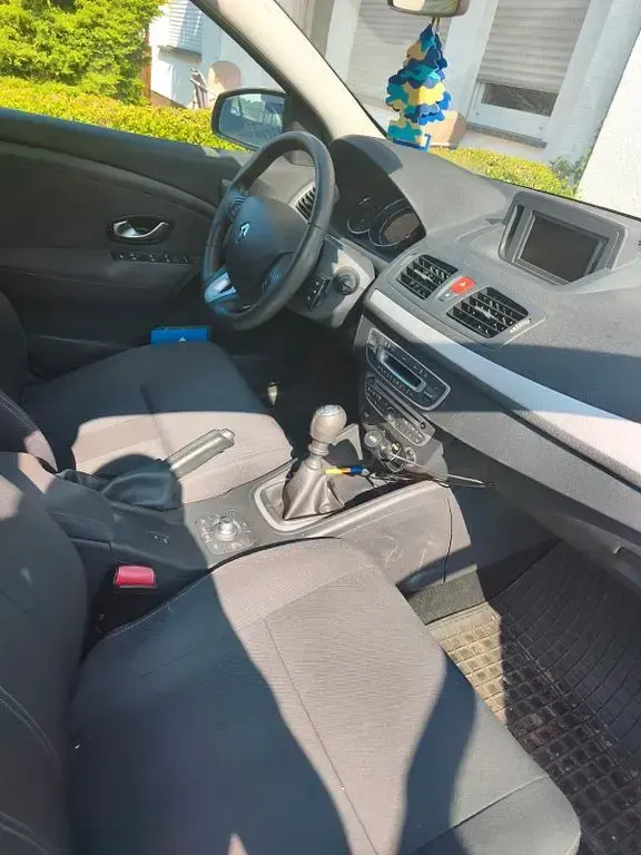 Gebraucht Renault Mégane III 101 PS (74 kW) 2010 Blau Limousine