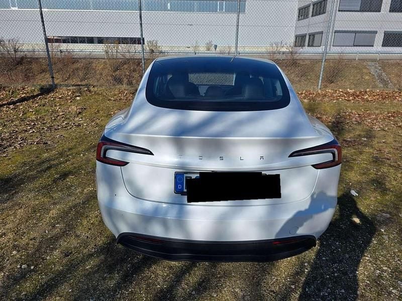 Gebraucht Tesla Model 3 RWD 208 kW (283 PS) 2023 Weiß Limousine