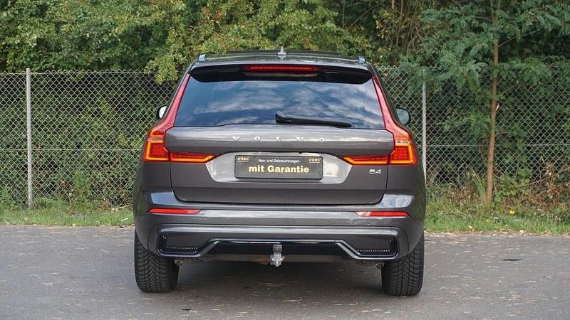 Gebraucht Volvo XC60 Plus 197 PS (144 kW) 2022 Grau SUV