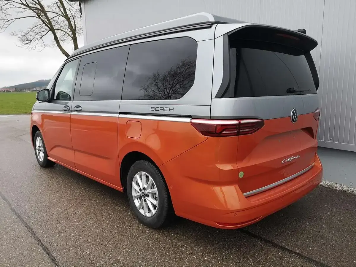 Neu VW California Beach 150 PS (110 kW) 2025 Monosilber metallic / ... Van