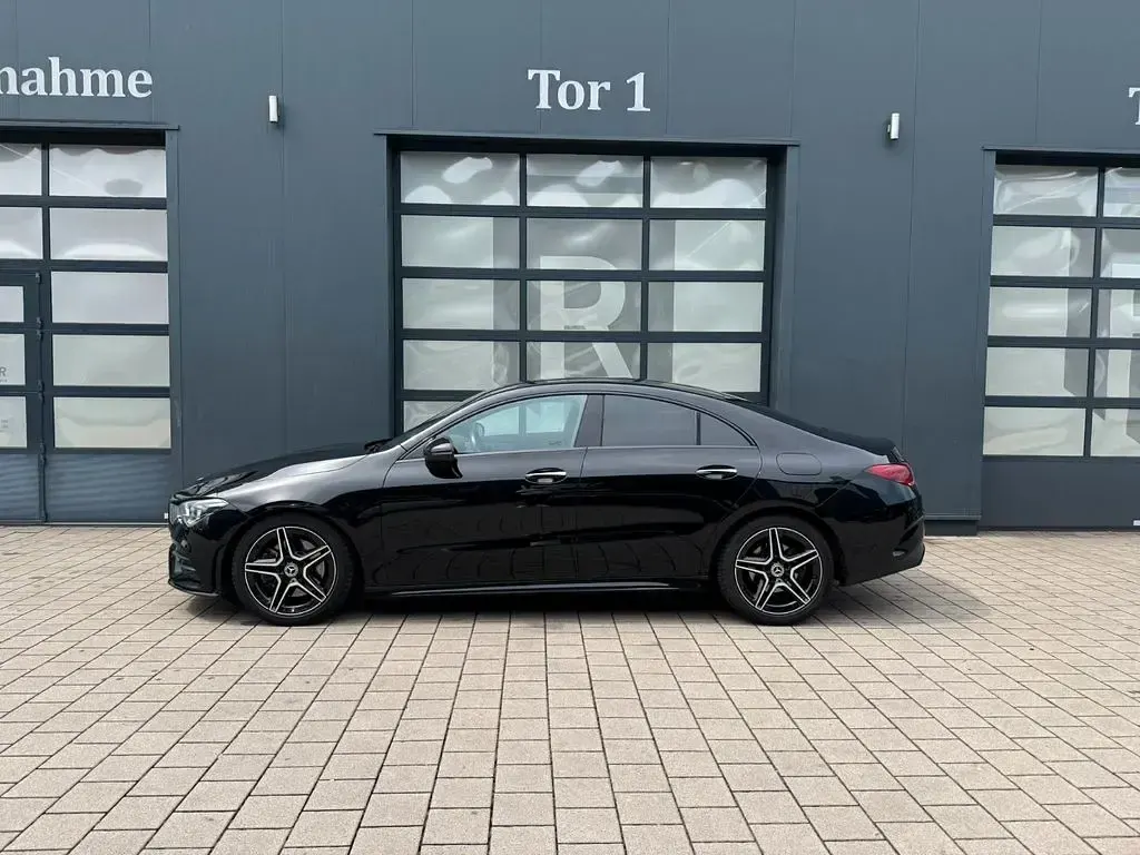 Gebraucht Mercedes CLA200 163 PS (119 kW) 2020 Schwarz Coupé