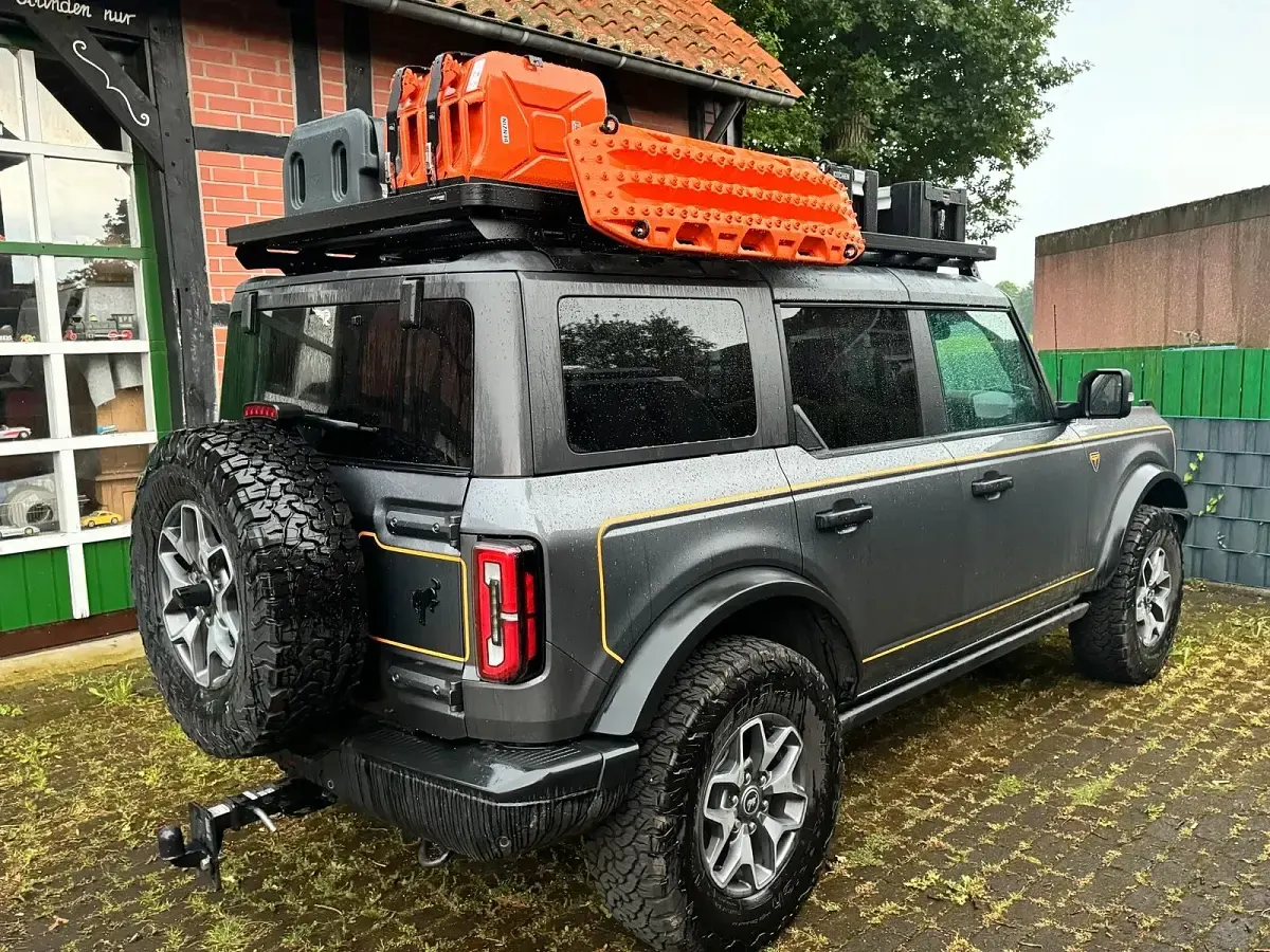Gebraucht Ford Bronco 334 PS (245 kW) 2024 Grau SUV