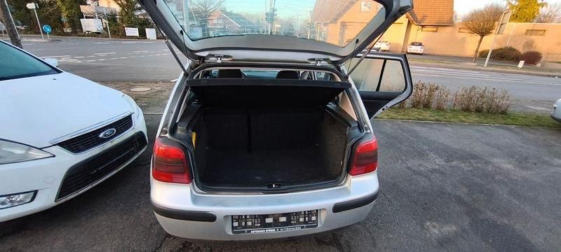 Gebraucht VW Golf IV 75 PS (55 kW) 2002 Grau Limousine