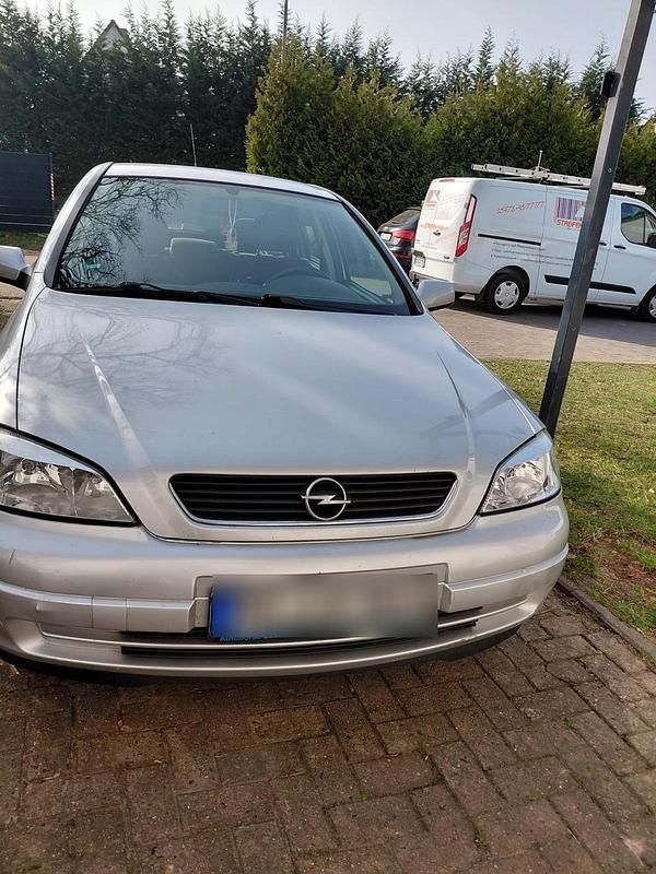 Gebraucht Opel Astra 84 PS (61 kW) 2003 Silber Limousine