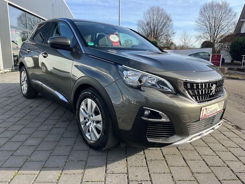 Gebraucht Peugeot 3008 Allure 150 PS (110 kW) 2018 Grau SUV