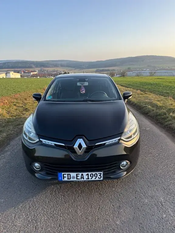Gebraucht Renault Clio 118 PS (86 kW) 2016 Schwarz Limousine