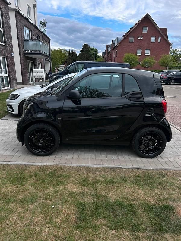Schwarz Gebraucht 2019 Smart ForTwo Coupé Kleinwagen | 12.500 € (Fairer Preis) - Bild 1/4