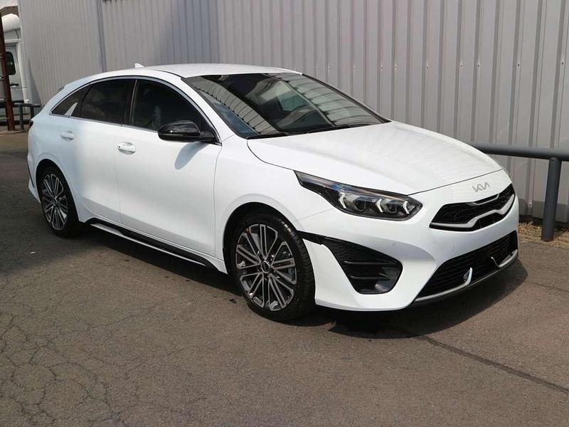 Gebraucht Kia ProCeed GT-Line 140 PS (102 kW) 2025 Weiß Kleinwagen