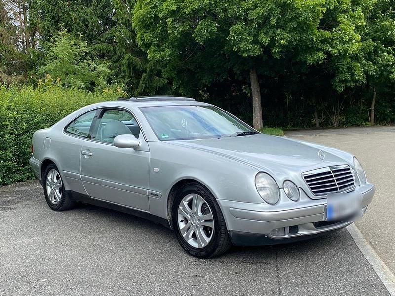 Silber Gebraucht 1998 Mercedes CLK200 Coupé | 3.998 € (Etwas zu teuer) - Bild 1/4