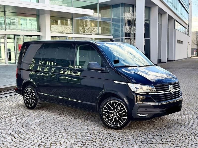 Gebraucht VW Multivan Trendline 150 PS (110 kW) 2021 Schwarz Van