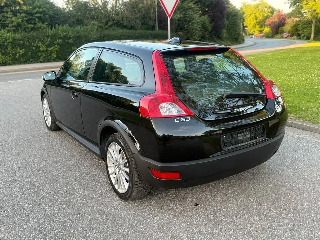 Gebraucht Volvo C30 101 PS (74 kW) 2008 Schwarz Kleinwagen