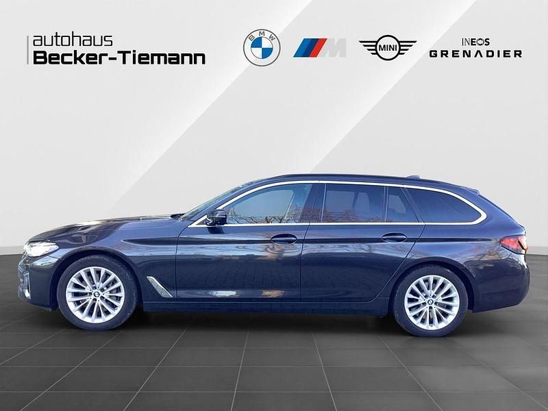 Gebraucht BMW 540 333 PS (244 kW) 2021 Sophistograu brillanteffekt Kombi
