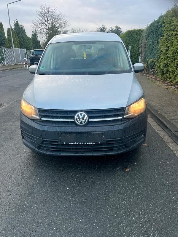 Silber Gebraucht 2017 VW Caddy Trendline Van / Kleinbus | 8.450 € (Superpreis) - Bild 1/4