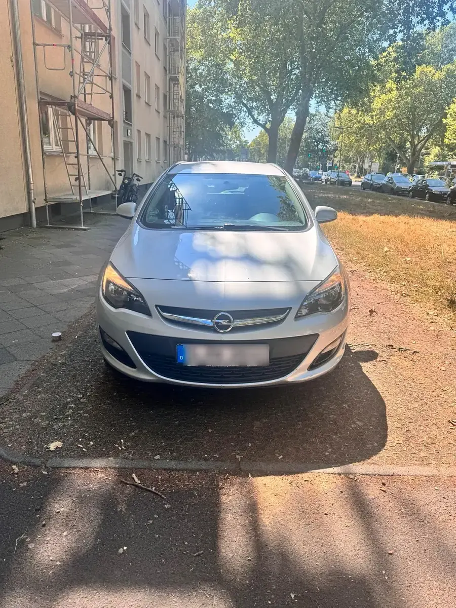 Gebraucht Opel Astra 116 PS (85 kW) 2016 Silber Kombi