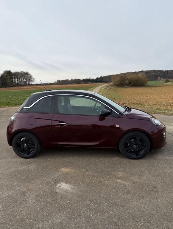 Używany Opel Adam Glam 101 KM (74 kW) 2017 Purpurowy Hatchback