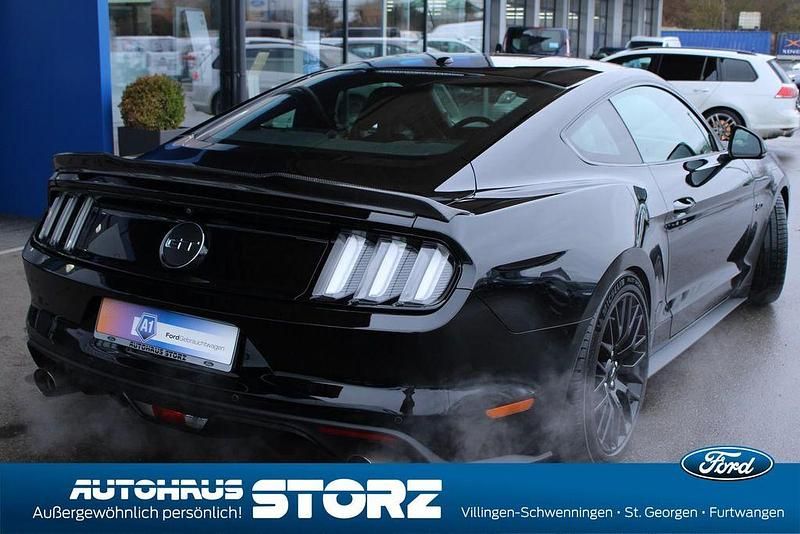 Gebraucht Ford Mustang GT 590 PS (433 kW) 2017 Shadow black (mica) Coupé