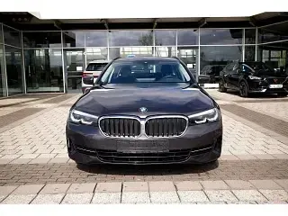 Gebraucht BMW 520 190 PS (139 kW) 2023 Grau Kombi
